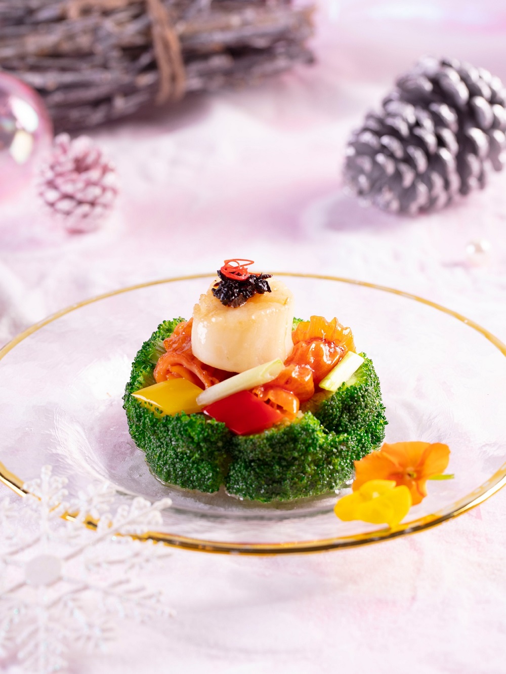 香濃鮮味的牛肝菌醬炒帶子蚌片——帝景酒店聖誕晚餐